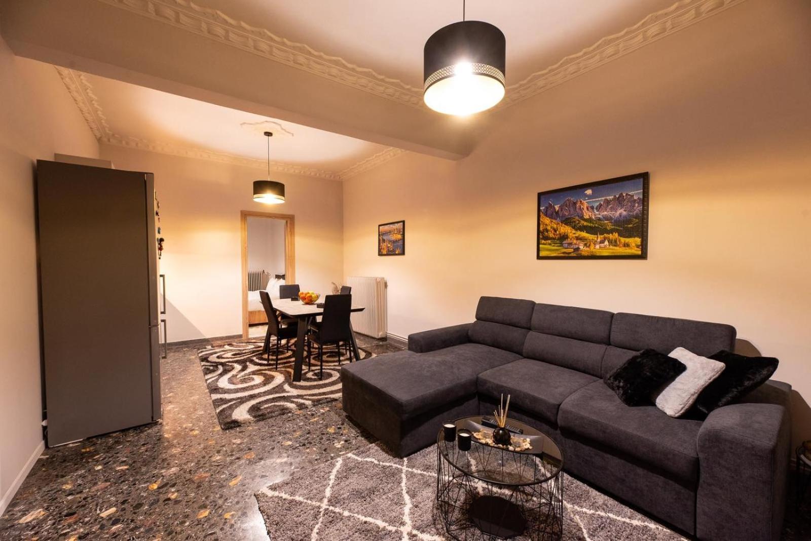 Stamos Apartment Airport Spáta Eksteriør bilde