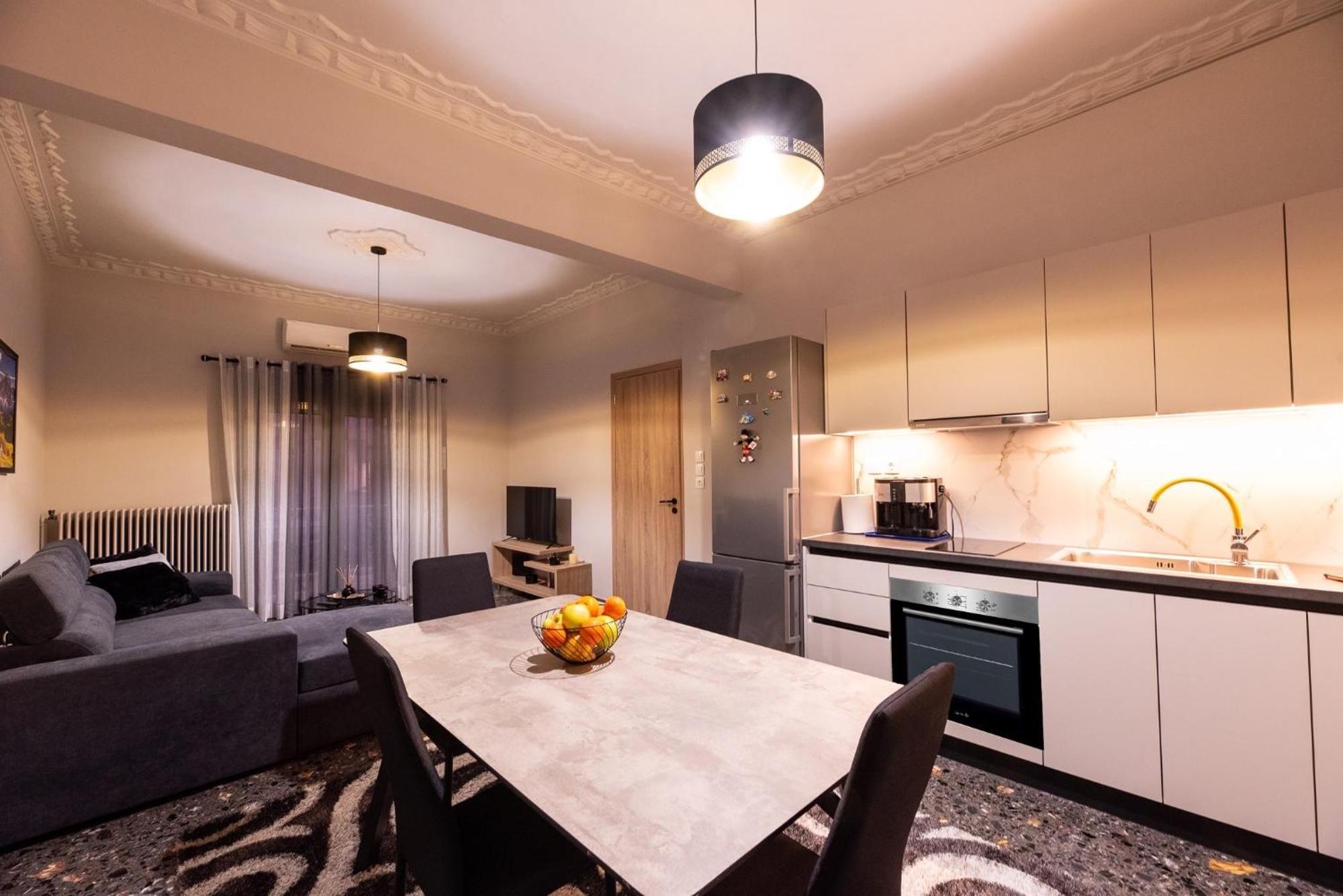 Stamos Apartment Airport Spáta Eksteriør bilde